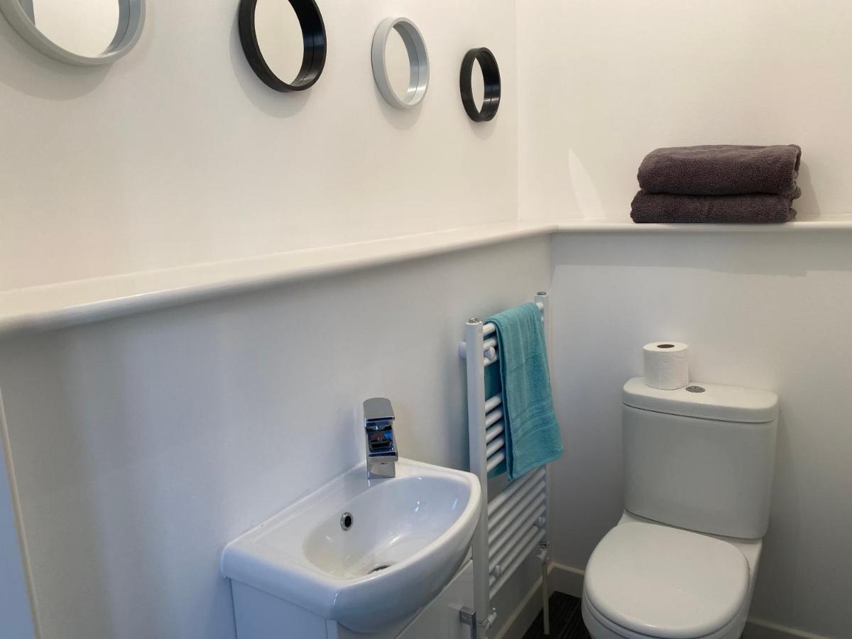 Carvetii - Edward House B - 2 Dbl Bed 1st Floor Flat Dunfermline